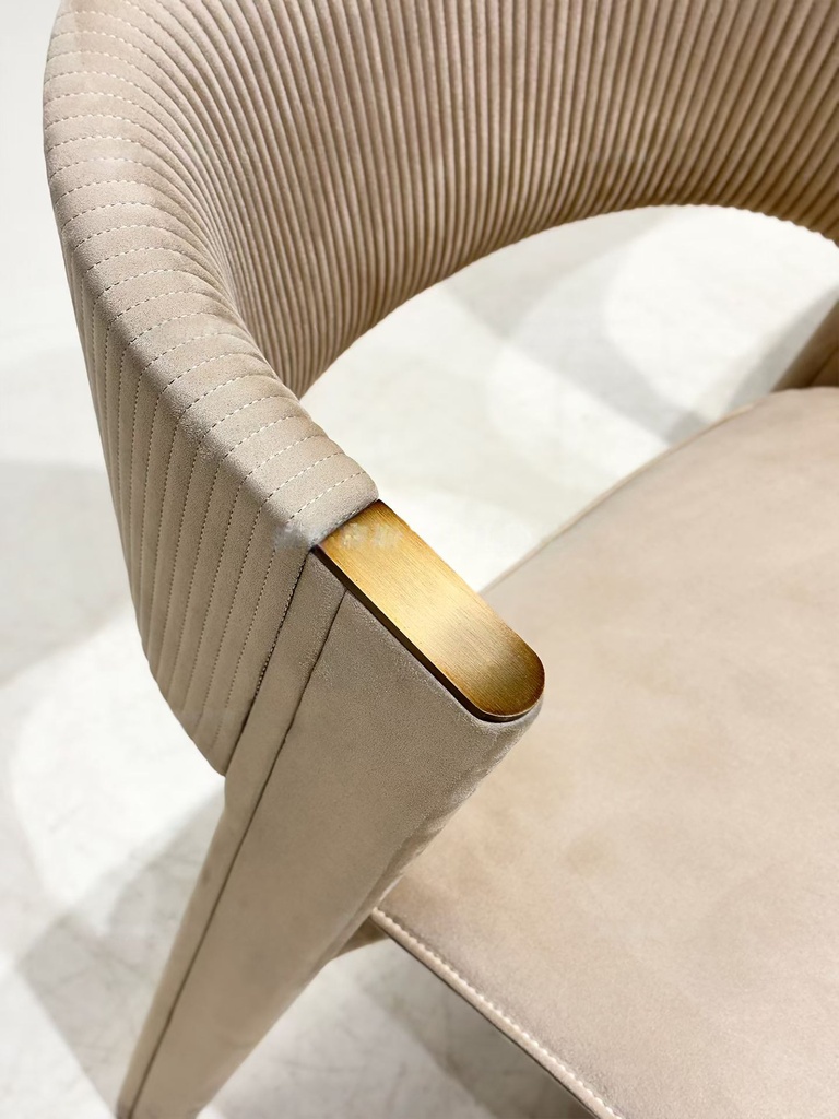 輕奢 米色烤漆 磨砂皮餐椅 KNNS151