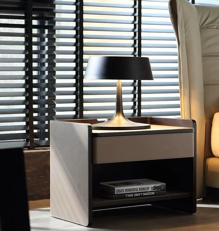 現代簡約 全實木馬鞍皮床頭櫃ST041#